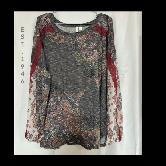Chic Paisley Print Blouse in Red and Gray. Excellent Condition Size XL - Picture 1 of 10